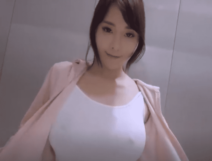 Bokep Indo | Popular Busty Goddess ‘Lele’ Elevator Stops In An Emergency
