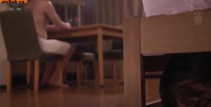 Suami Ngintip Istri Lagi Selingkuh