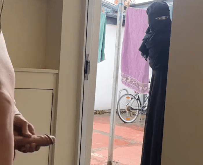 menggoda wanita Hamil Yang bercadar