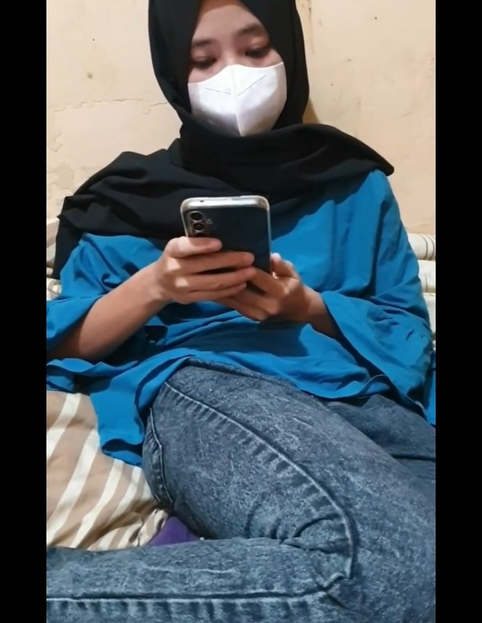 Ukhti Mungil Belajar Open BO Michat