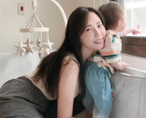 Cicipi Istri Pejabat Yang Lagi Hamil