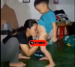 video viral ibu dan anak baju biru
